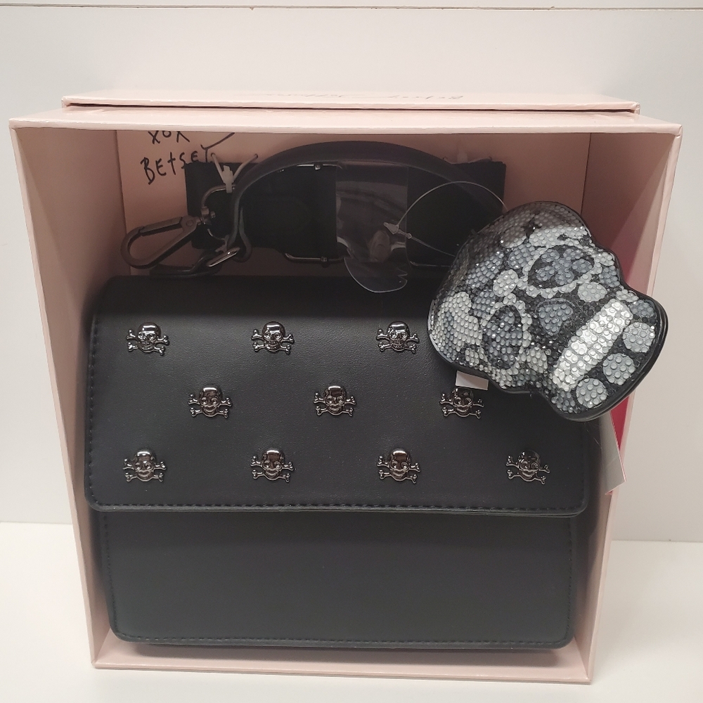 Betsey Johnson Black Skull Crossbody/ Satchel Bag